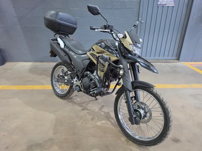 Lander 250 impecável