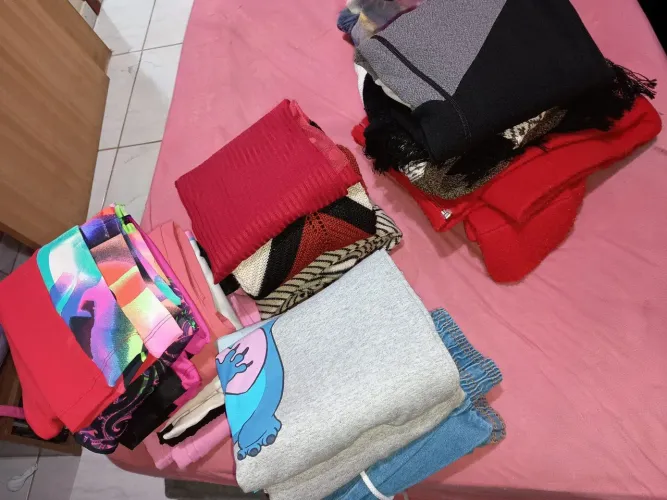 Lote de roupas femininas de inverno