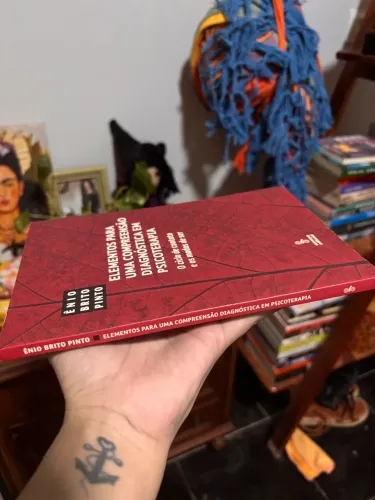 Livro Psico: ELEMENTOS PARA UMA COMPREENSÃO DIAGNÓSTICA EM PSICOTERAPIA