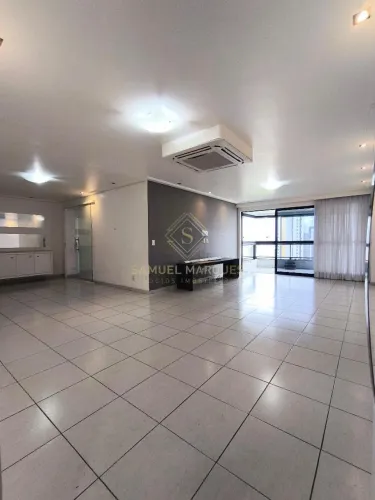 Alugo Apartamento com 200m2, 04 suítes em Jaqueira - Recife