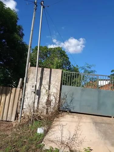 Troco por carro, ou lote em Cuiabá, bem conversado faço rolo, chamar para vídeo de dentro