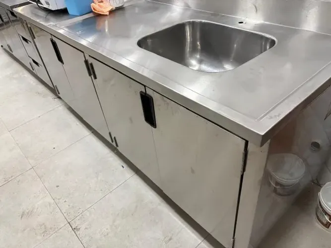 GABINETE FECHADO BANCADA INOX COM CUBA INDUSTRIAL 2200X700X900