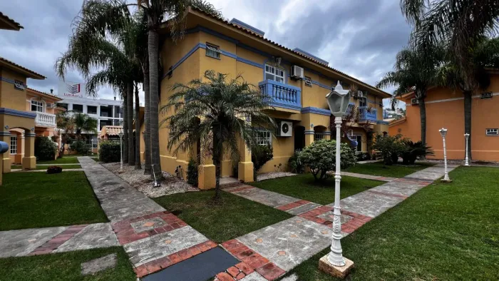 Casa em condominio fechado na Praia de Palmas - Governador Celso Ramos - SC