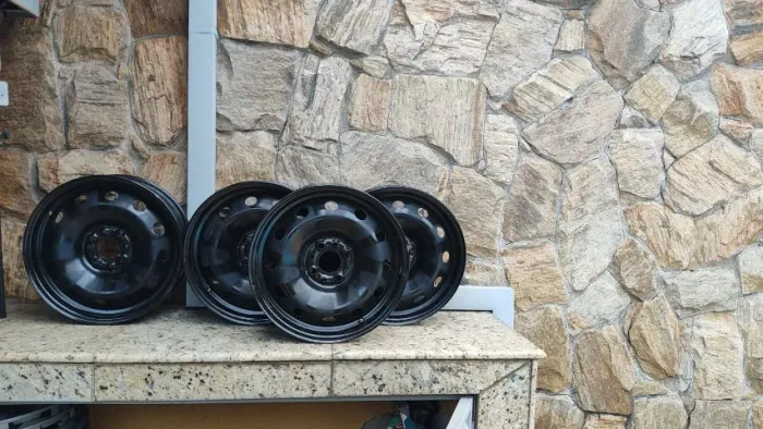 4 Rodas Aro 15 Original genuíno Fiat Zeradas. Nunca Usadas