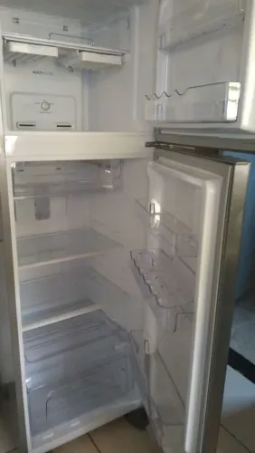 Geladeira dúplex eletrolux inox seme nova