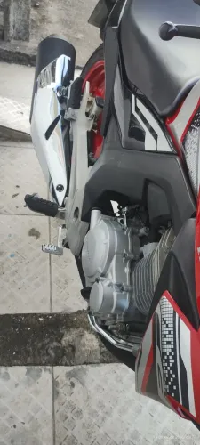 Vendo moto boa de qualidade fala com geanison