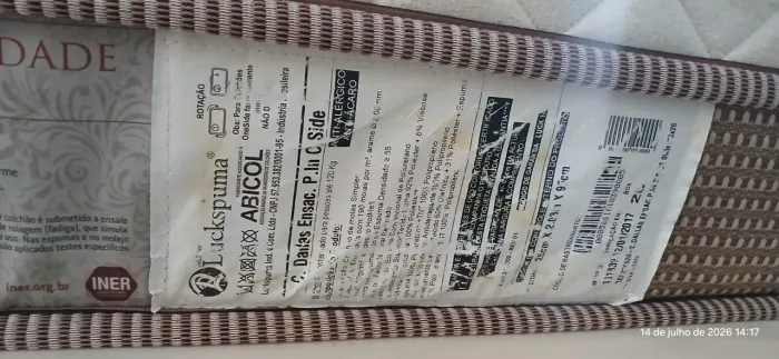 Cama bisolteiro em ótimo estado! Colchão de mola pocket e parta inferior confortável!!