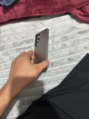 Galaxy S25 Ultra/ Totalmente novo. 