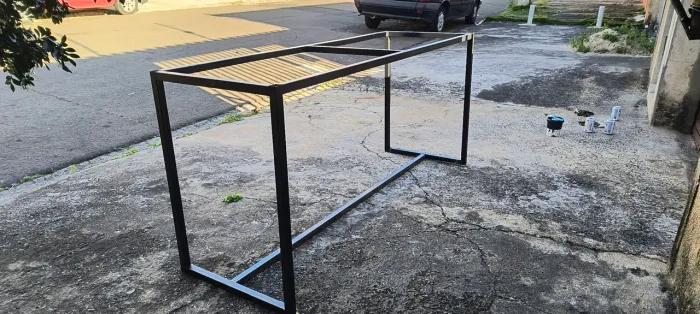 Base pra escrivaninha home Office sob medida Pc gamer 