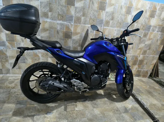 FZ25 CONECTED 2025