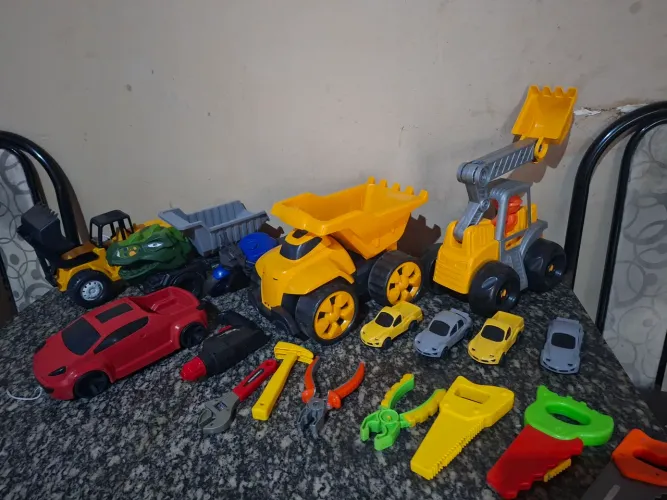 LOTE de Brinquedos em boas condições