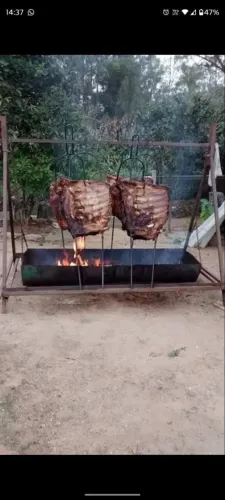 Churrasqueira de chão para 6 costela