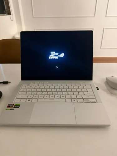 Asus Rog Zephyrus G14 Ryzen 9hx Rtx 5070 Ti 32gb (2025)