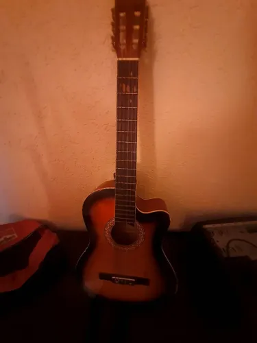 Violão harmonics elétrico