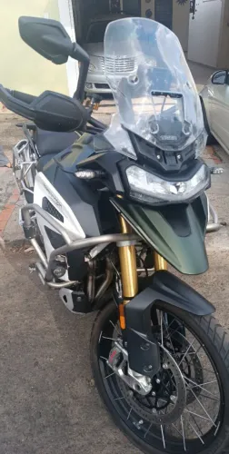 TRIUMPH RALLY EXPLORER 2023