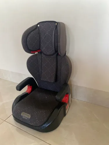 Cadeirinha Peg Perego Protege Reclinável vira assento