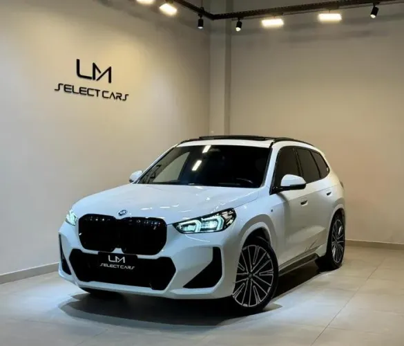 BMW IX1 Xdrive 30 M Sport (elétrico) 2024