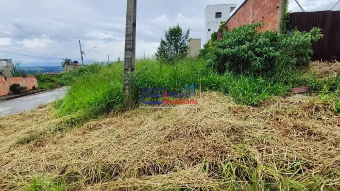 Terreno com 320m² em São Joaquim de Bicas/MG