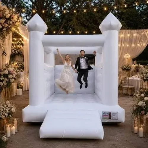 Aluguel CASTELO PULA PULA BRANCO - Brinquedo Inflável Premium - casamento - festa - evento