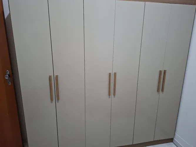 Armário 6 portas 
