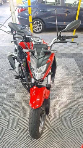 Moto muito novo de passeio 25 mil