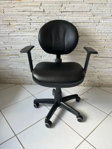 Cadeira Operativa Plaxmetal em Courino para Empresas