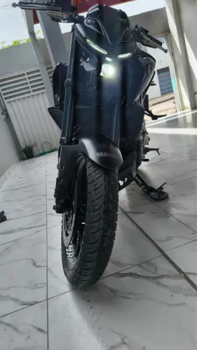 Moto mt03