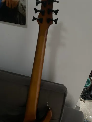Contrabaixo luthier