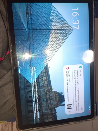 Vendo tablet Android com carregador 