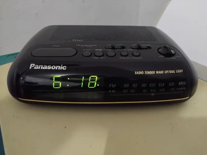 Rádio Relógio Panasonic