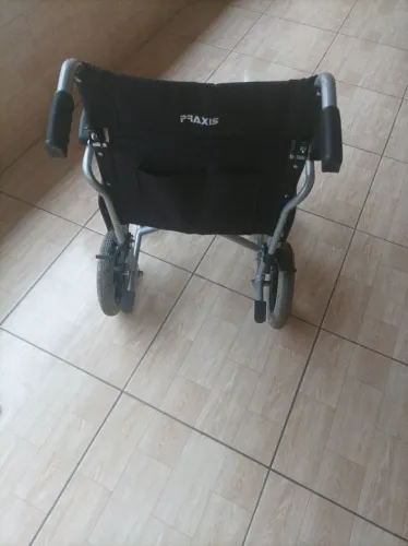 Vendo cadeira de roda