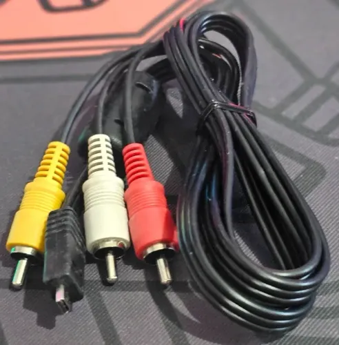 Cabo P2 X Av 3 RCA Tv Led Lcd Gps Dvd Receptores Áudio Vídeo