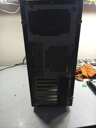 CPU i3 3 geração,4 ram, 500hd, fonte sevemteam 550w