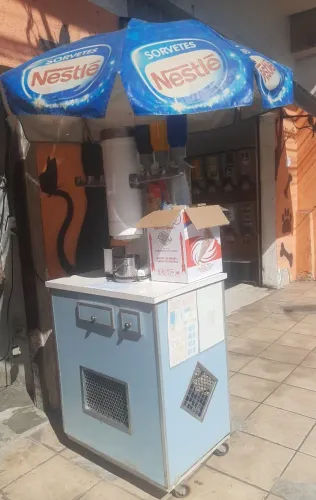 Maquina de sorvete yuki em excelente estado de funcionamento