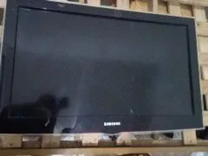 Tv Samsung C/tela quebrada