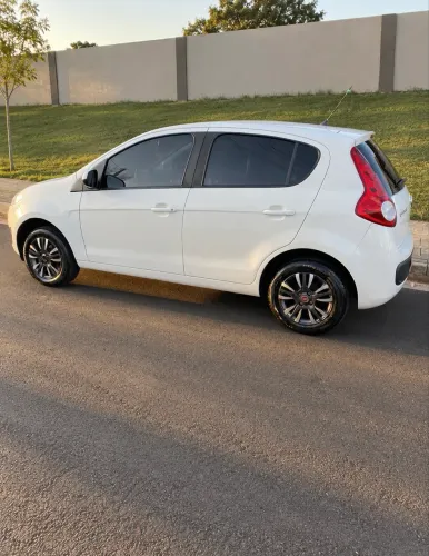 Fiat Palio Attractive 1.0 EVO Fire Flex 8V 5P 2015
