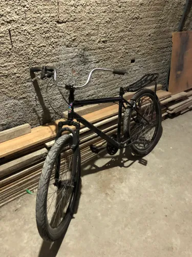 Bike montadinha com vmaxx