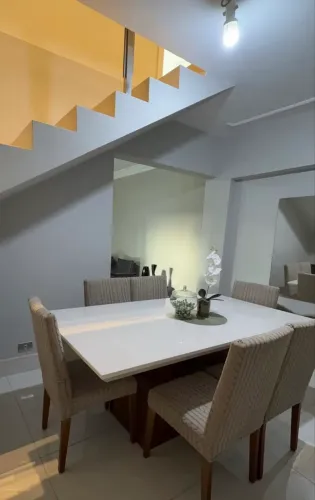Mesa de jantar 6 lugares 