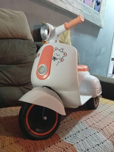 Triciclo elétrico infantil 