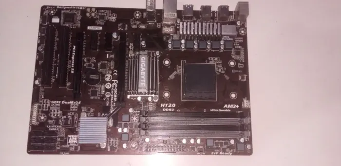 placa mae am3+ gigabyte ga 970a ds3p rev 2.0 para conserto ou retirar peças