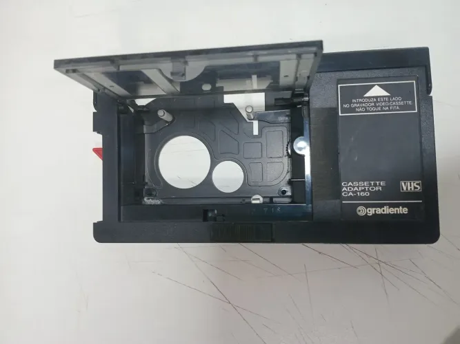 Adaptador de VHS-C para VHS, motorizado