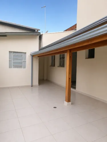 Casa 1 quarto, varanda e área privativa