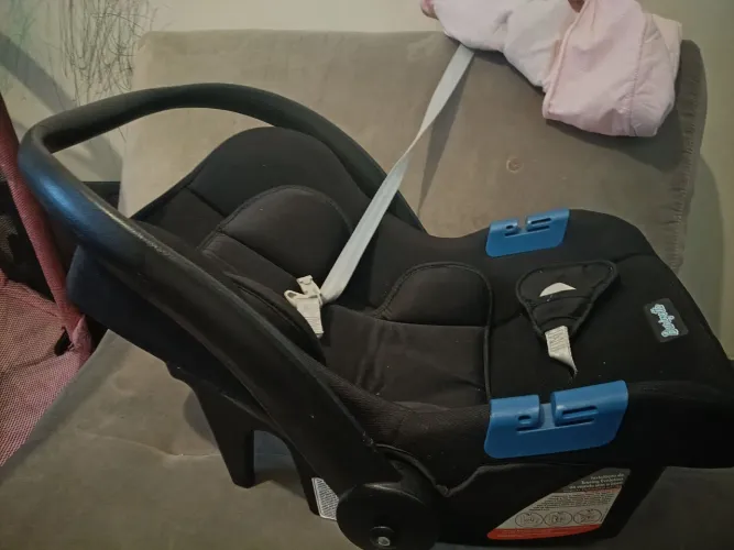 bebê conforto Burigotto Touring Evolution ou Touring X preto.  13kg