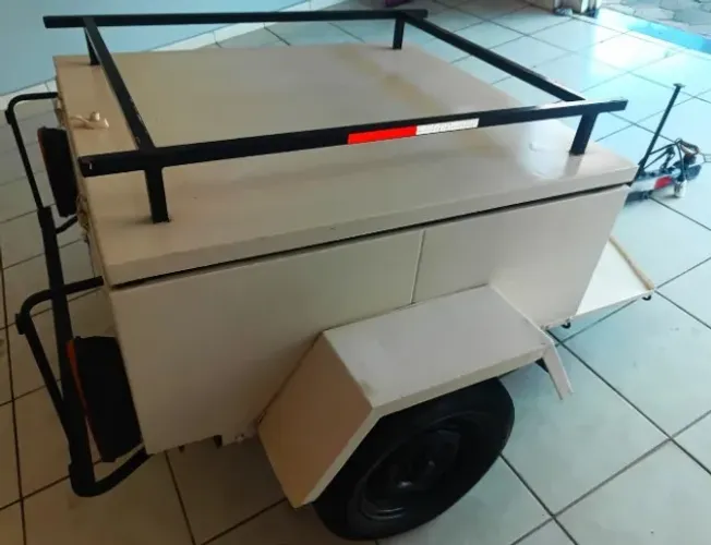 Carretinha Carga Reboque "Camping" Nomad