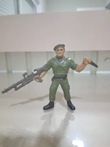 Boneco Coronel Trautman Glasslite Miniatura Anos 80<br>Retirar bairro cajuru <br>Ou olx