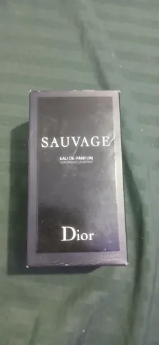 Dior Sauvage Eau de Parfum 60ml original, pouco usado,conservado, acompanha caixa.