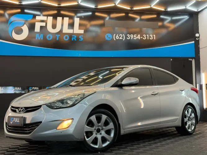 Hyundai Elantra GLS 1.8 16V Aut. 2013