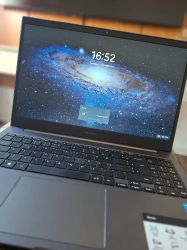 NOTEBOOK BARATO SAMSUMG NO550XDA CELERON 8GB RAM 256GB SSD