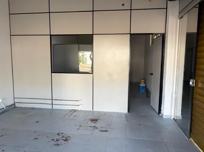 Sala Comercial de Esquina