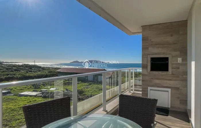 Apartamento Mobiliado com Vista para o Mar e Acesso Privativo à Praia